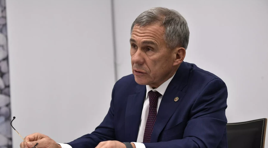 Глава Татарстана Минниханов сообщил о массовой атаке БПЛА на дома мирных жителей