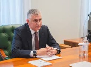 Губернатор Андрей Чибис и глава МТП «Лавна» Станислав Мультах обсудили развитие Мурманского транспортного узла 