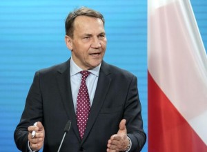 Сикорский призвал честно сказать народу Польши, что репараций от ФРГ не будет