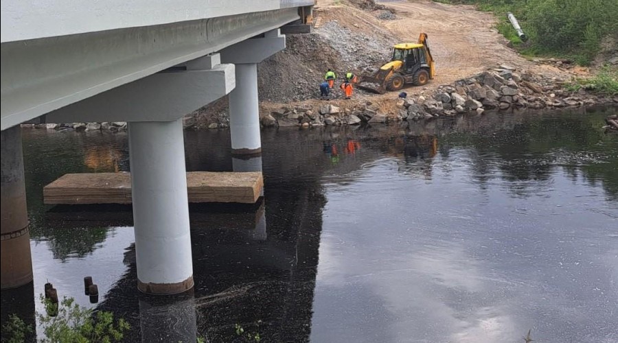 Ремонт моста через Колу в Магнетитах вышел на новую стадию