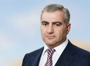 В Армении к движению Карапетяна По-нашему присоединились 16 тысяч добровольцев