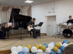 По нацпроекту «Семья» в детские школы искусств Мурманска, Североморска, Заозерска и Молочного закупили новые музыкальные инструменты 