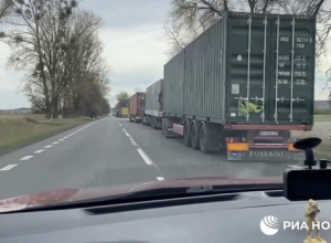 Протестующие польские водители возмущены вывозом на Украину люксовых авто и яхт