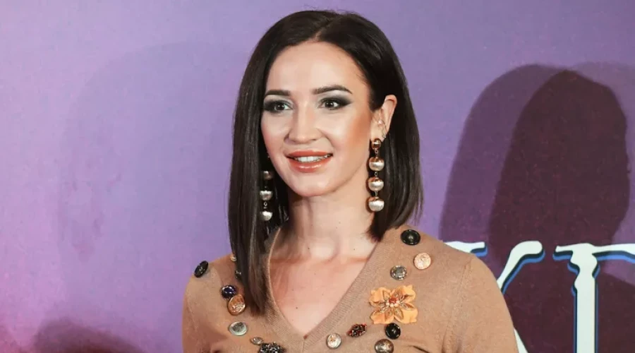 Бузова в день рождения анонсировала концертное шоу Разрешаю себе