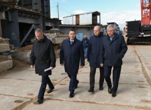 Губернатор Тверской области Игорь Руденя в среду посетил площадку строительства Западного моста