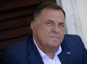 Сийярто разместил фотографии вместе с президентом БиГ и Орбаном из Будапешта