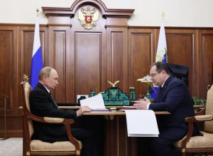 Путин призвал власти уделять больше личного внимания семьям участников СВО