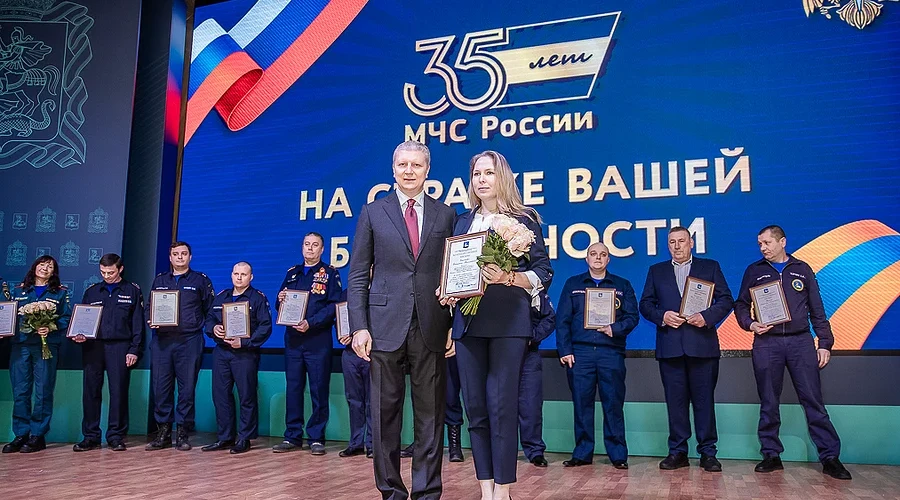 Андрей Иванов поздравил сотрудников МЧС России с профессиональным праздником