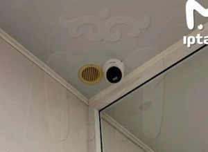 Школу в Казани обязали демонтировать камеру в мужском туалете