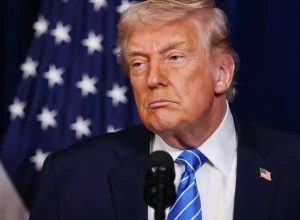 Трамп назвал Россию непобедимой после кадров с Парада Победы