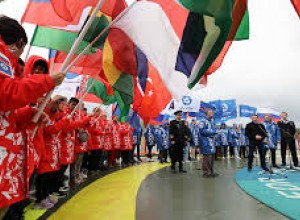 Губернатор Андрей Чибис принял участие в церемонии прибытия VI международной арктической экспедиции «Ледокол знаний» 