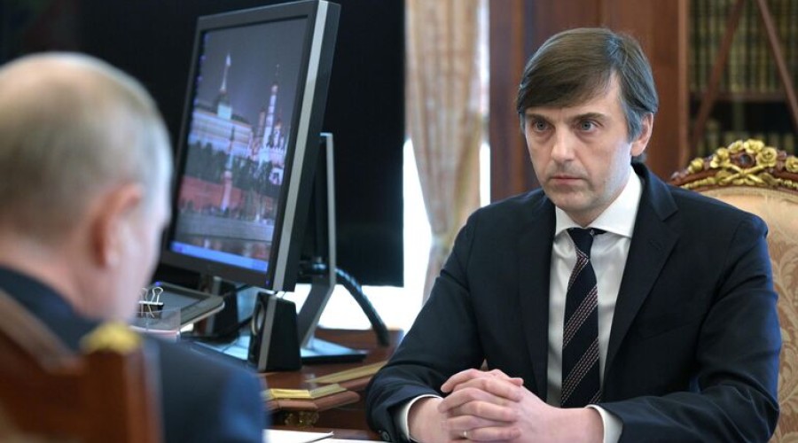 Кравцов доложил Путину, что серьезных происшествия во время ОГЭ и ЕГЭ не было