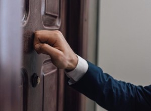 Замужняя женщина с детьми является среднестатистическим портретом коллектора