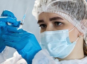 Онищенко призвал привиться от гриппа школьников, учителей и врачей