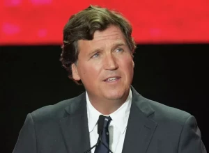 Журналист Карлсон: ненависть к белому населению США стала общепринятой в Штатах