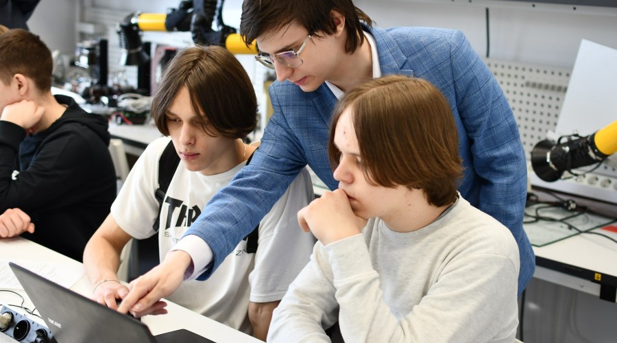 Министерство образования и науки объявляет конкурс на премии губернатора Андрея Чибиса для педагогов-классных руководителей