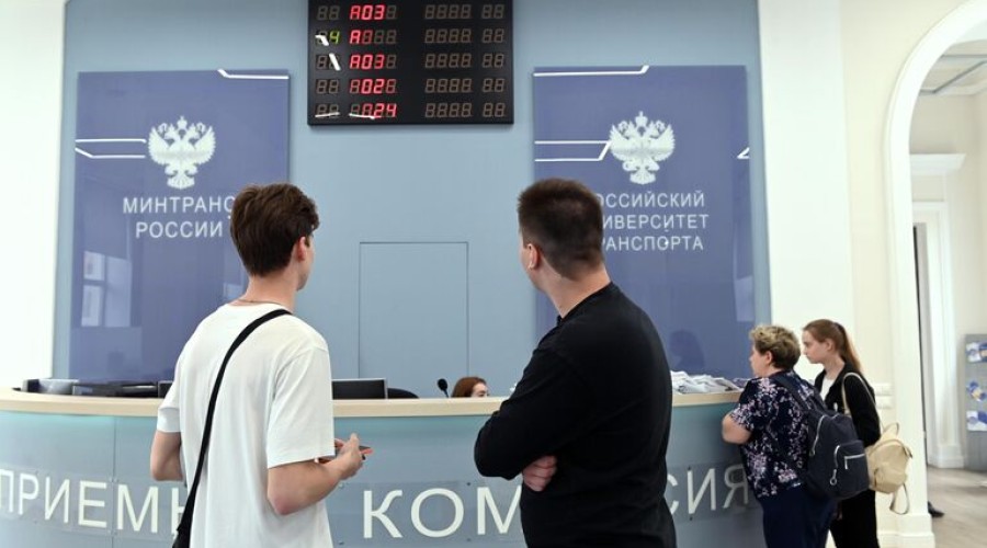 Российские вузы получили более 4 миллионов заявлений от абитуриентов