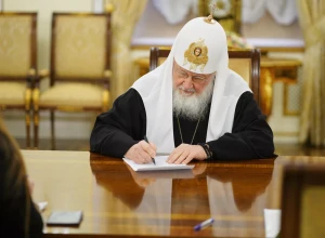 Синод РПЦ запретил священникам профспорт, актерство, биржевую деятельность