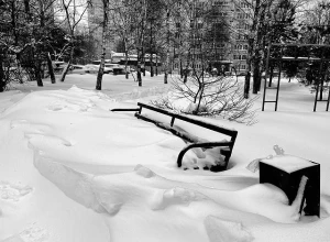 «Снежный армагеддон» накрыл Одинцово: сугробы на тротуарах, заносы на дорогах