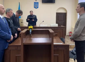 Украинский суд отправил под домашний арест обвиняемого в вымогательстве депутата