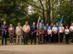 Праздник объединил два поколения мурманских строителей