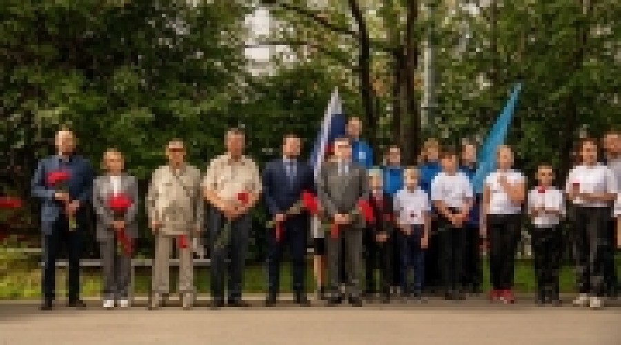 Праздник объединил два поколения мурманских строителей