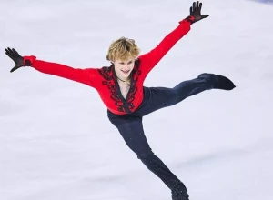 Фигурист Илья Малинин установил рекорд и выиграл чемпионат мира