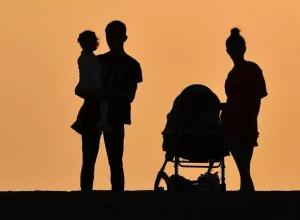 В России с 2026 года появится новая семейная выплата для работающих родителей