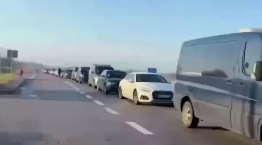 На польско-российской границе образовалась многокилометровая пробка