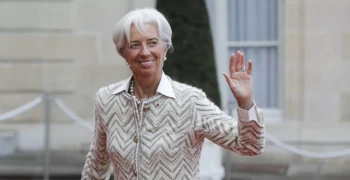 Глава ЕЦБ Лагард получает зарплату более чем на 50% выше указанной в отчете