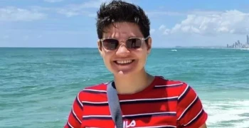 Арестованная в Австралии Королева попросила пригласить священника