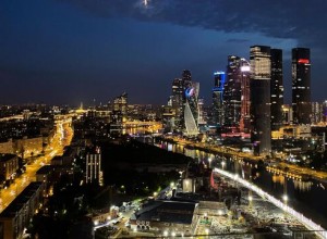 Уличное освещение и подсветку в Москве перевели на зимний режим работы