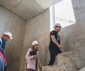 Андрей Чибис оценил ход строительства домов на улице Кирпичной и онкоцентра в Мурманске