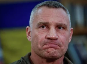 Кличко обратится к Зеленскому, если назначенные им главы районов не уберут снег