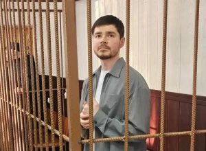 Компания бизнес-коуча Аяза Шабутдинова задолжала более 400 тысяч рублей