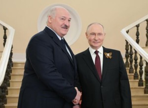 Лукашенко обсудит с Путиным в Петербурге безопасность и союзные проекты