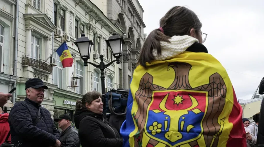 Лидер оппозиционной партии заявила о задержании с ребенком в аэропорту Кишинева