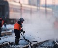 Во Владивостоке поезд столкнулся с легковушкой, выехавшей на пути