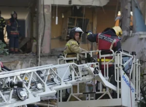 Двое спасателей погибли при разборе завалов после взрыва в Балашихе