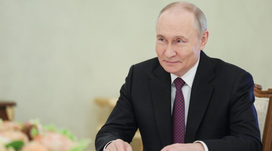 Путин заявил, что форум Истоки объединил инициативную молодежь в Севастополе