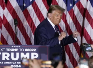 Госсекретарь штата Мэн отозвала решение об отстранении Трампа от праймериз
