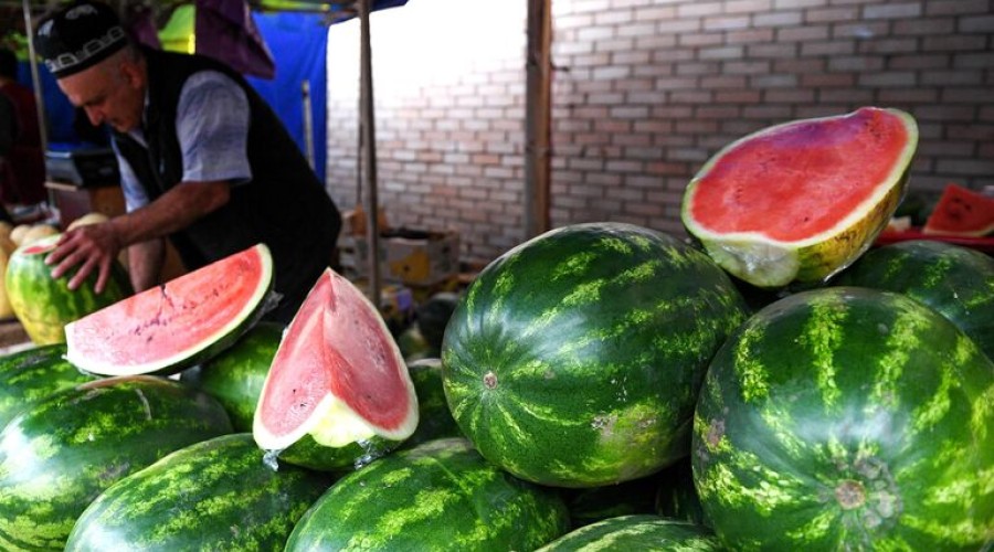 Арбуз лучше покупать в августе, а по звуку он должен напоминать барабан