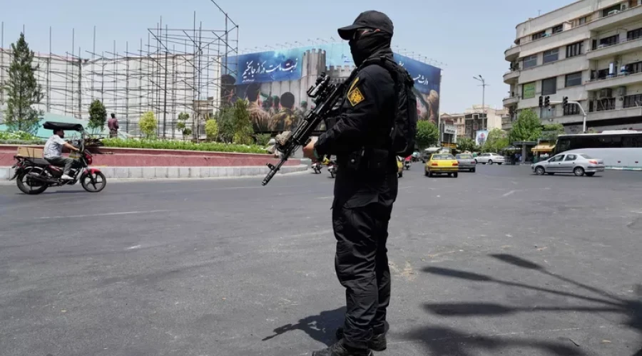 КСИР арестовал двух девушек-организаторов беспорядков в Исфахане