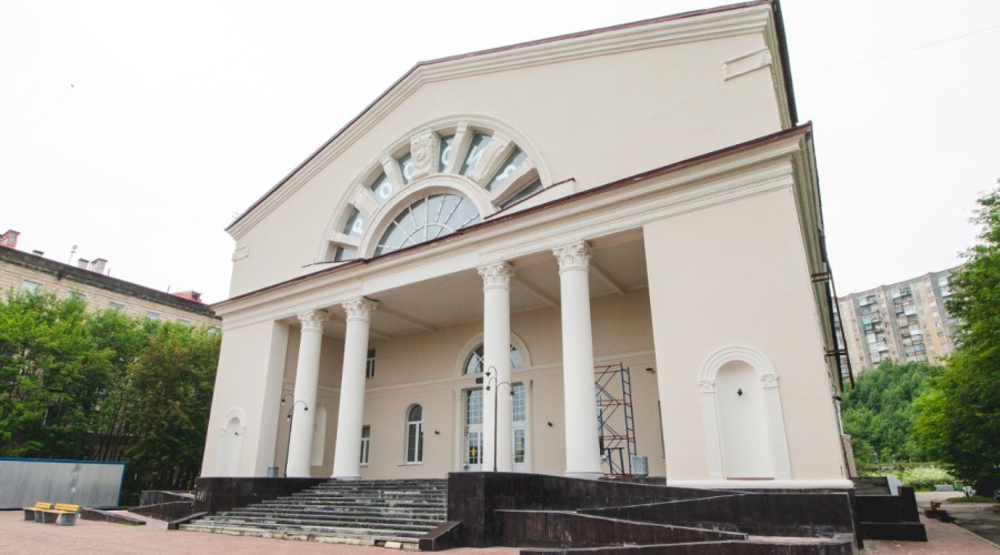 По нацпроекту «Семья» в Мурманской области капитально отремонтируют два детских сада, дом-интернат для престарелых и инвалидов и Центр досуга и молодёжи