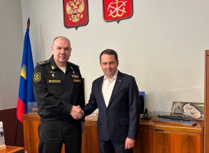 Губернатор Андрей Чибис и Главнокомандующий ВМФ России Александр Моисеев на рабочей встрече обсудили реализацию программы реновации ЗАТО 