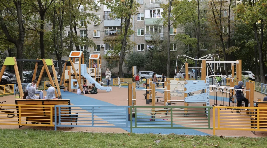 В текущем году на территории подмосковного Королева установили 15 детских игровых комплексов