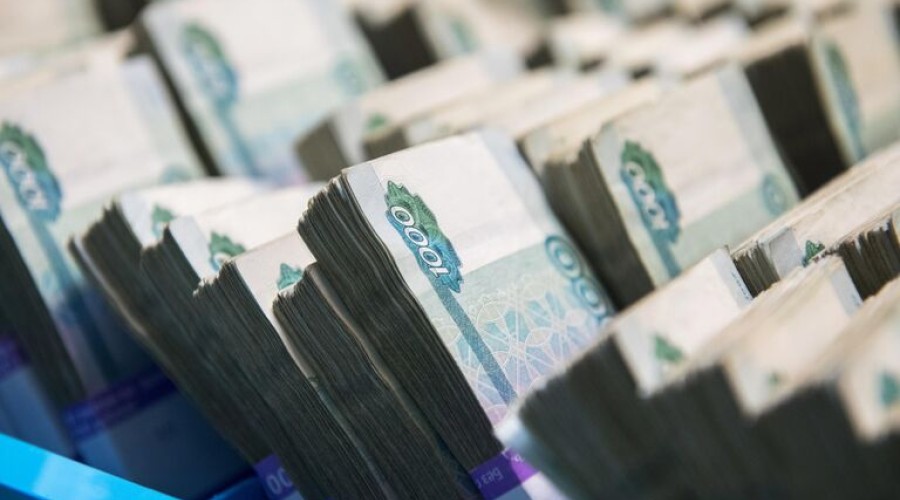В апреле средняя зарплата до вычета налога составила 99,4 тысячи рублей