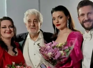 Российская сопрано Ольга Маслова выступила с Пласидо Доминго в Париже