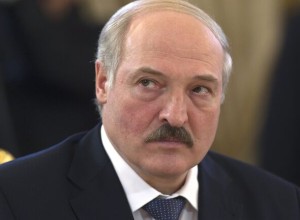 Лукашенко потребовал от милиции пресечь воровство в белорусских хозяйствах