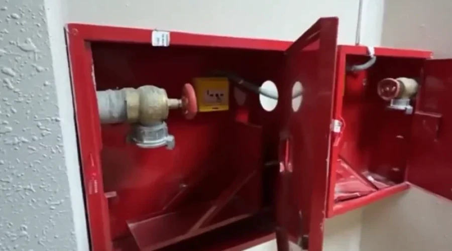 Двое мужчин украли более 250 пожарных рукавов из домов ЖК в Одинцовском округе